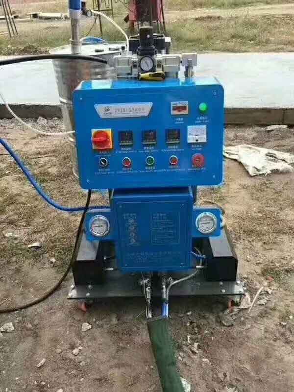 便捷移動,發(fā)泡細膩聚氨酯噴涂機(圖1) Q2600罐體保溫噴涂