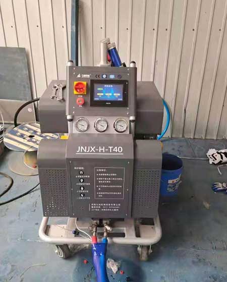 小型聚氨酯保溫發(fā)泡機(jī)(圖2) T40保溫發(fā)泡機(jī)